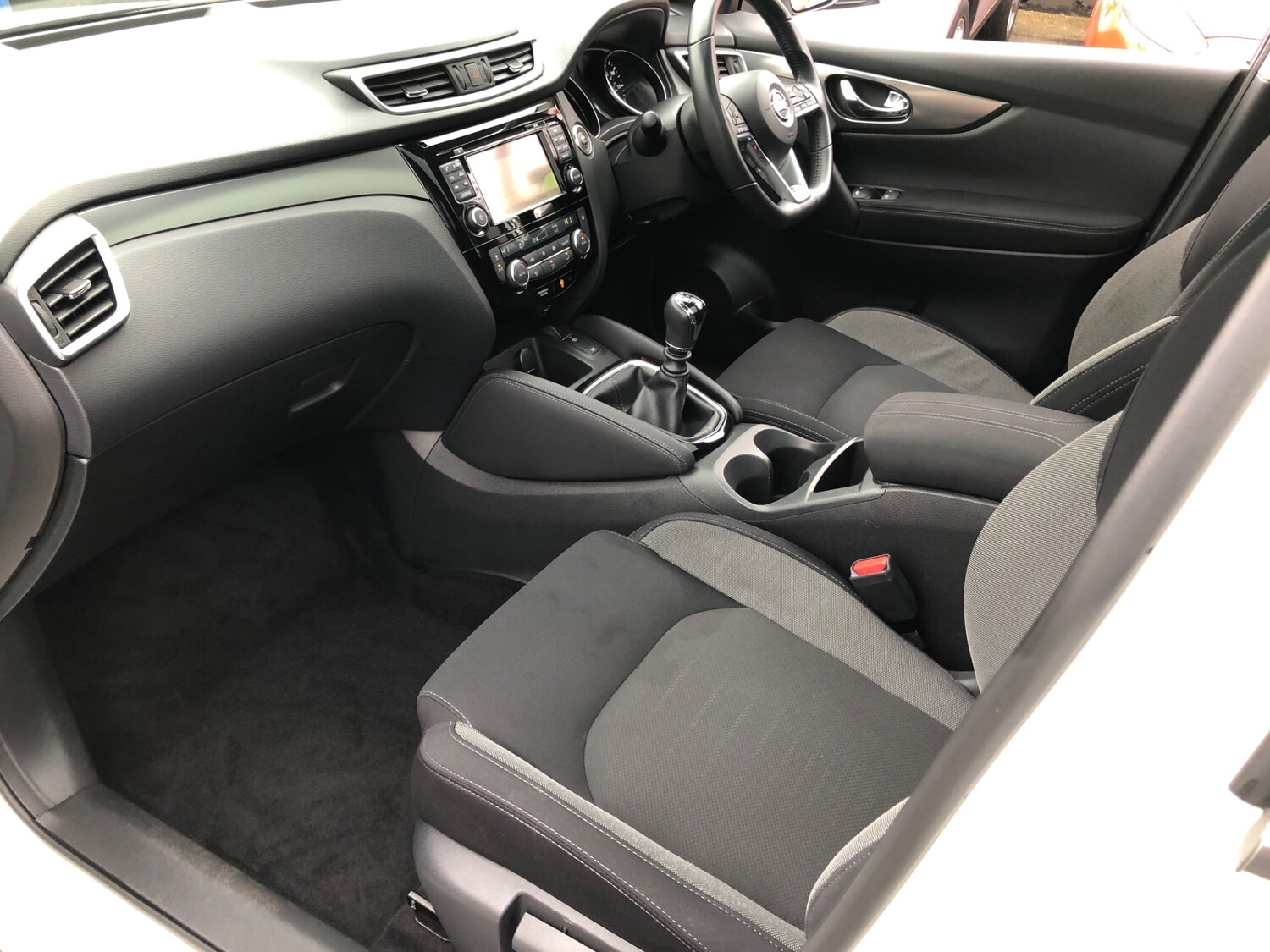 Used Nissan Qashqai 2017 for sale - 77616899: Photo 18