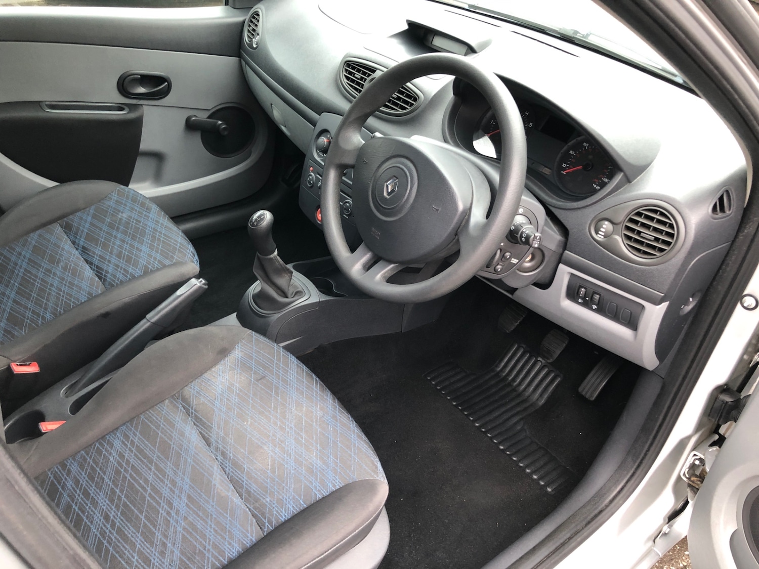 Used Renault Clio 2007 for sale - 76957258: Photo 9