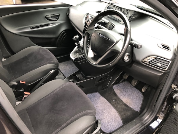 Used Chrysler Ypsilon 2012 for sale - 76252455: Photo 11