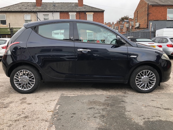 Used Chrysler Ypsilon 2012 for sale - 76252455: Photo 8