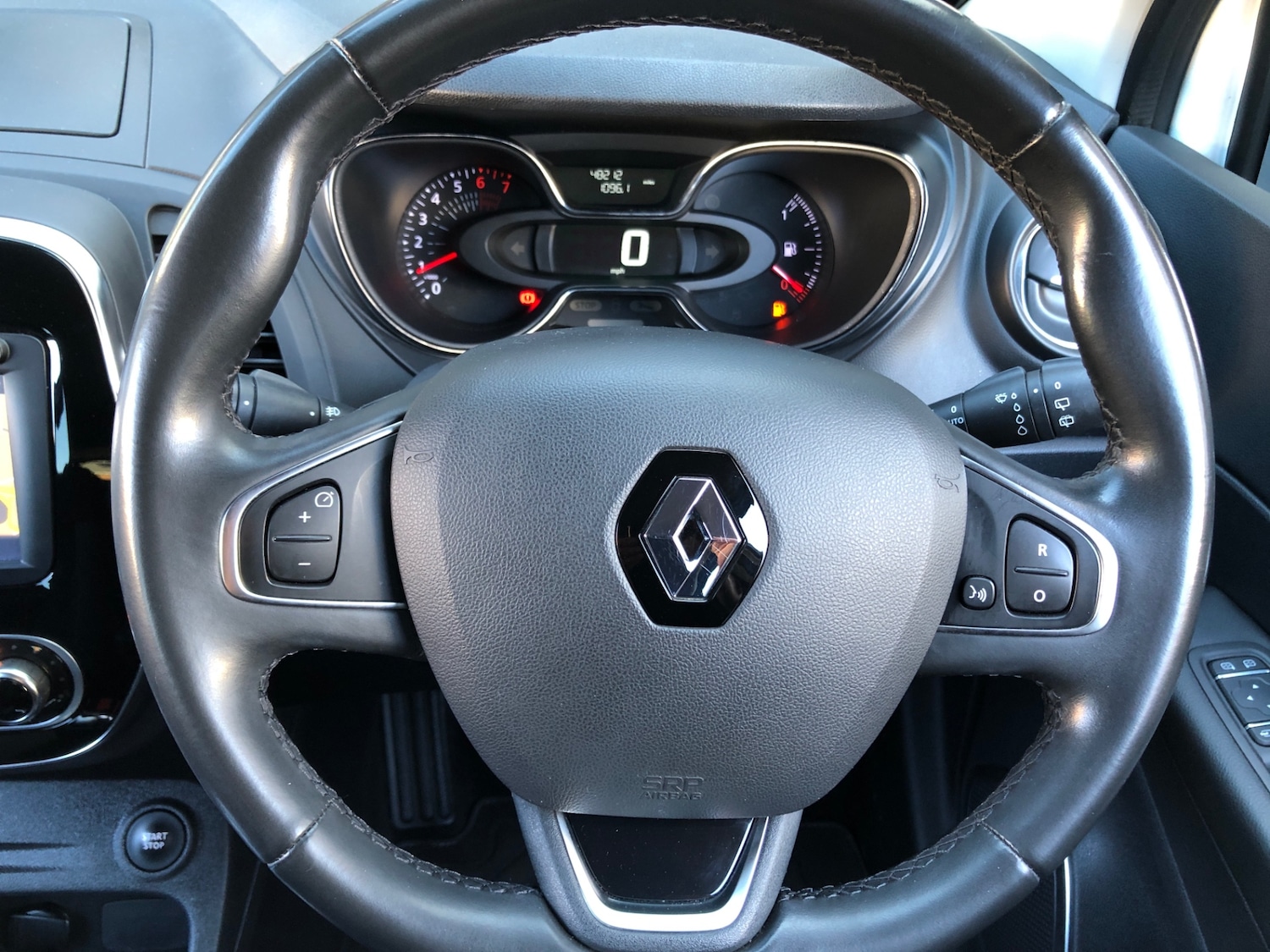 Used Renault Captur 2018 for sale - 77917858: Photo 10