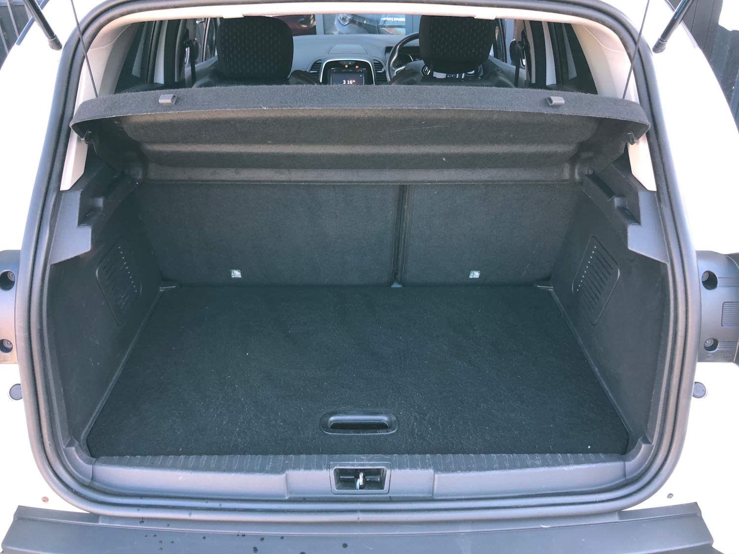 Used Renault Captur 2018 for sale - 77917858: Photo 22