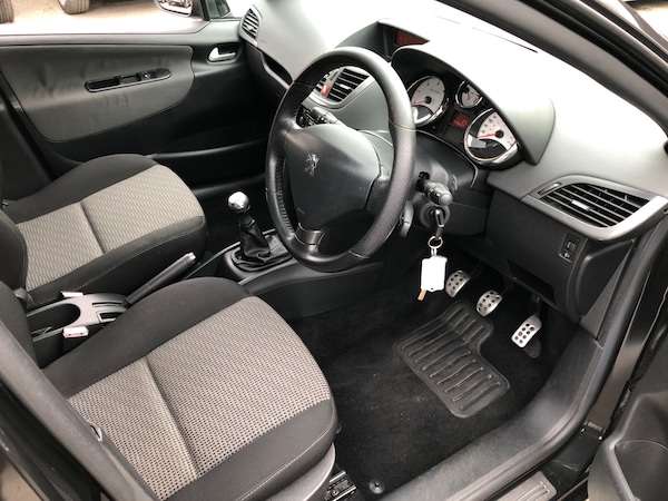 Used Peugeot 207 2010 for sale - 76183107: Photo 11