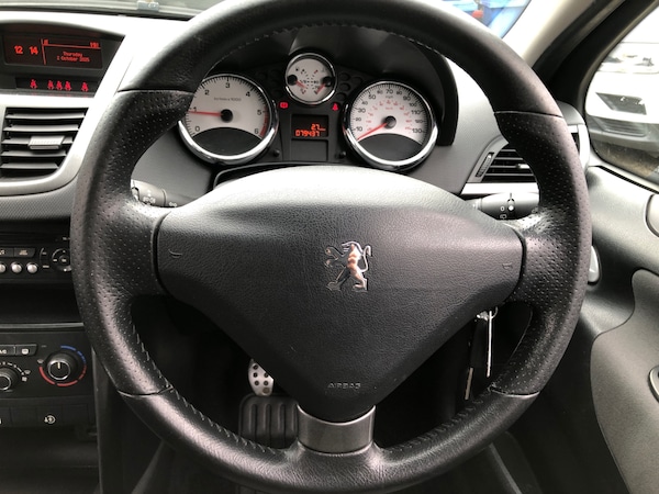 Used Peugeot 207 2010 for sale - 76183107: Photo 9