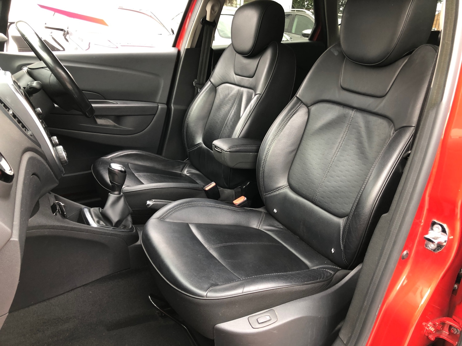 Used Renault Captur 2019 for sale - 76184106: Photo 12