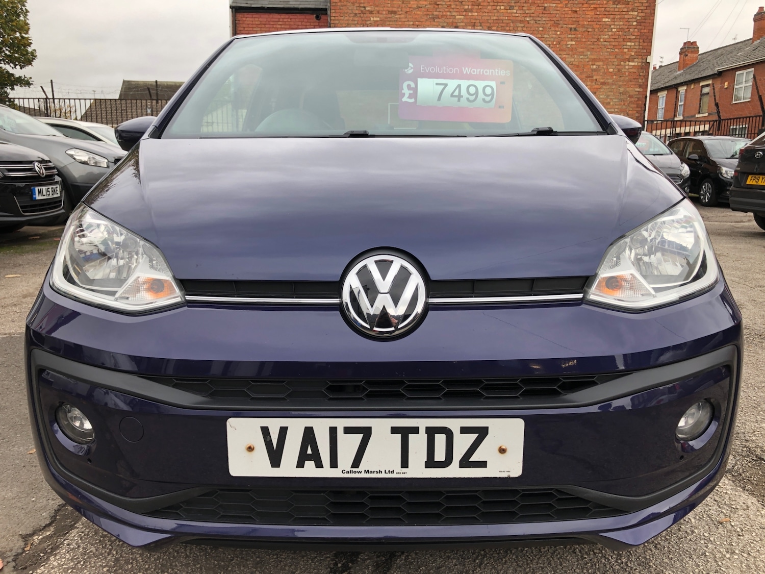 Used Volkswagen up! 2017 for sale - 76461672: Photo 2