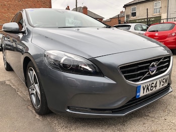 Used Volvo V40 2014 for sale - 76218932: Photo