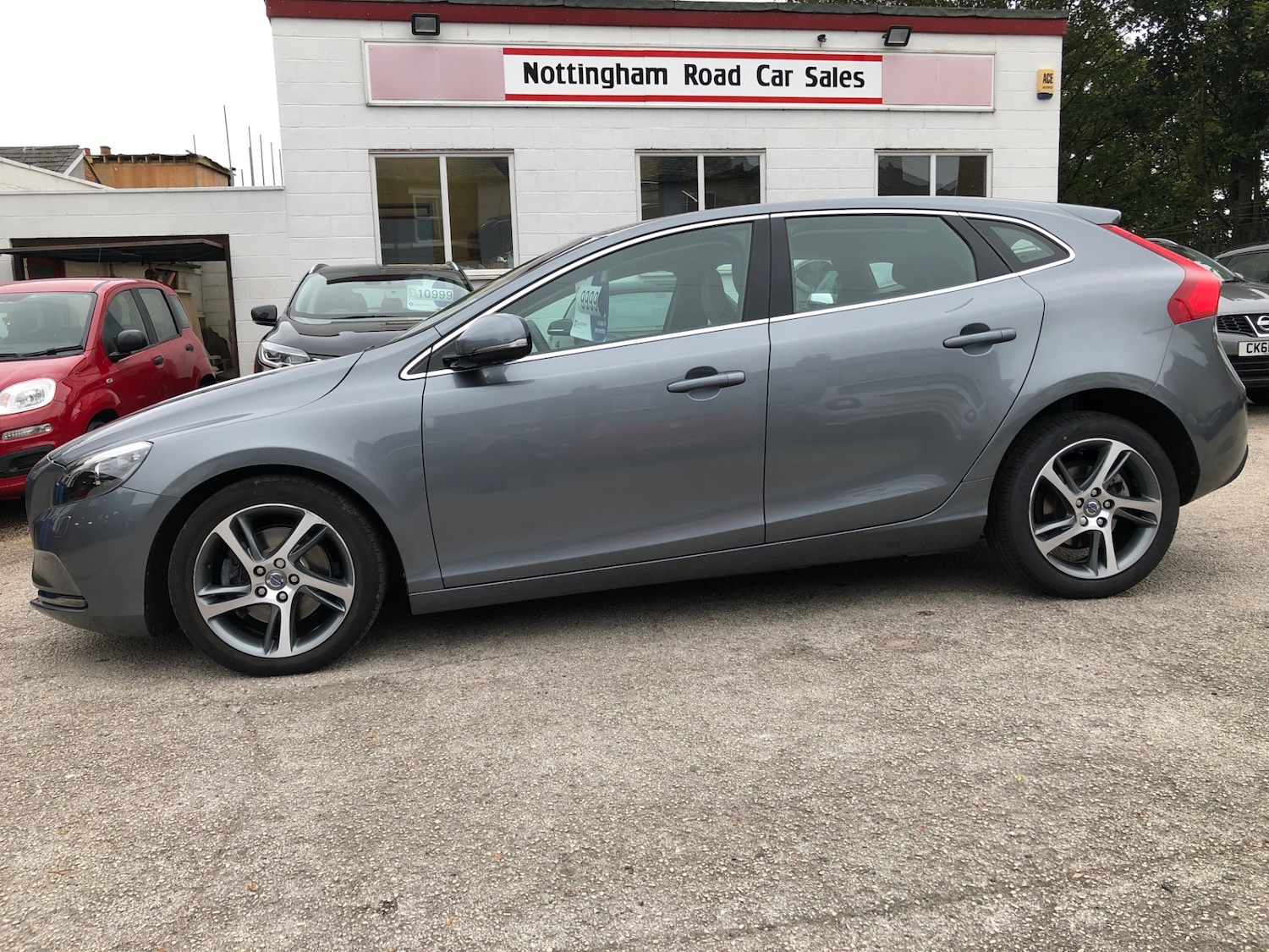 Used Volvo V40 2014 for sale - 76218932: Photo 4