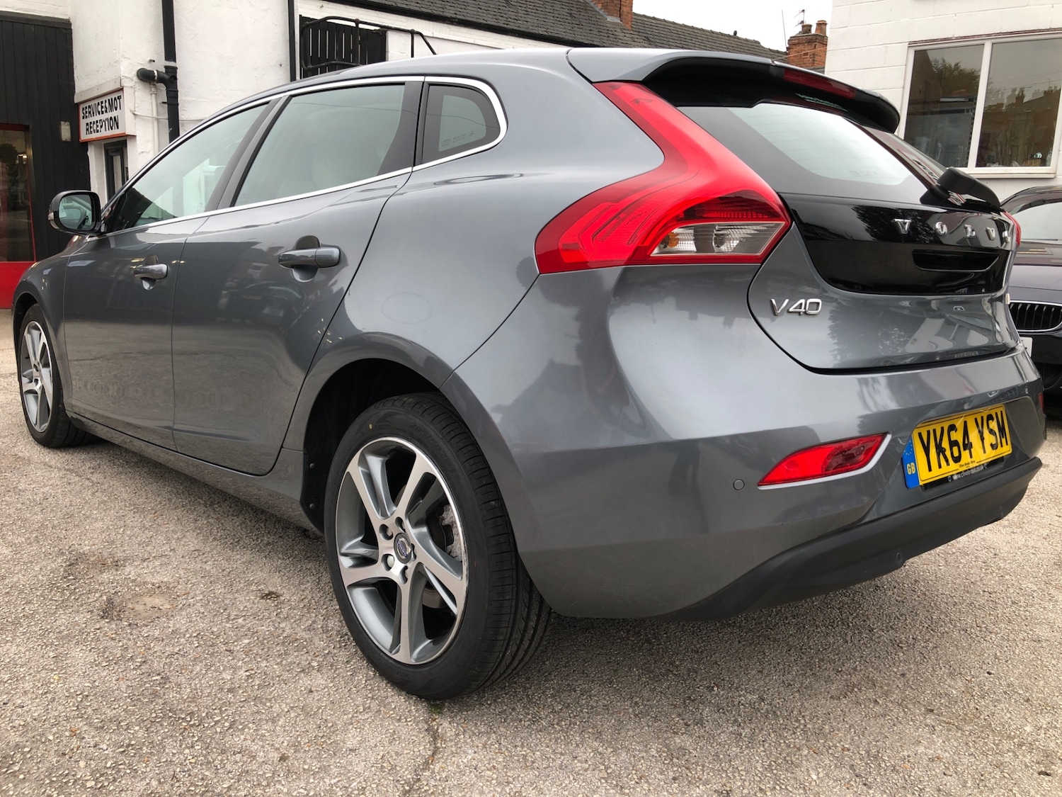 Used Volvo V40 2014 for sale - 76218932: Photo 5