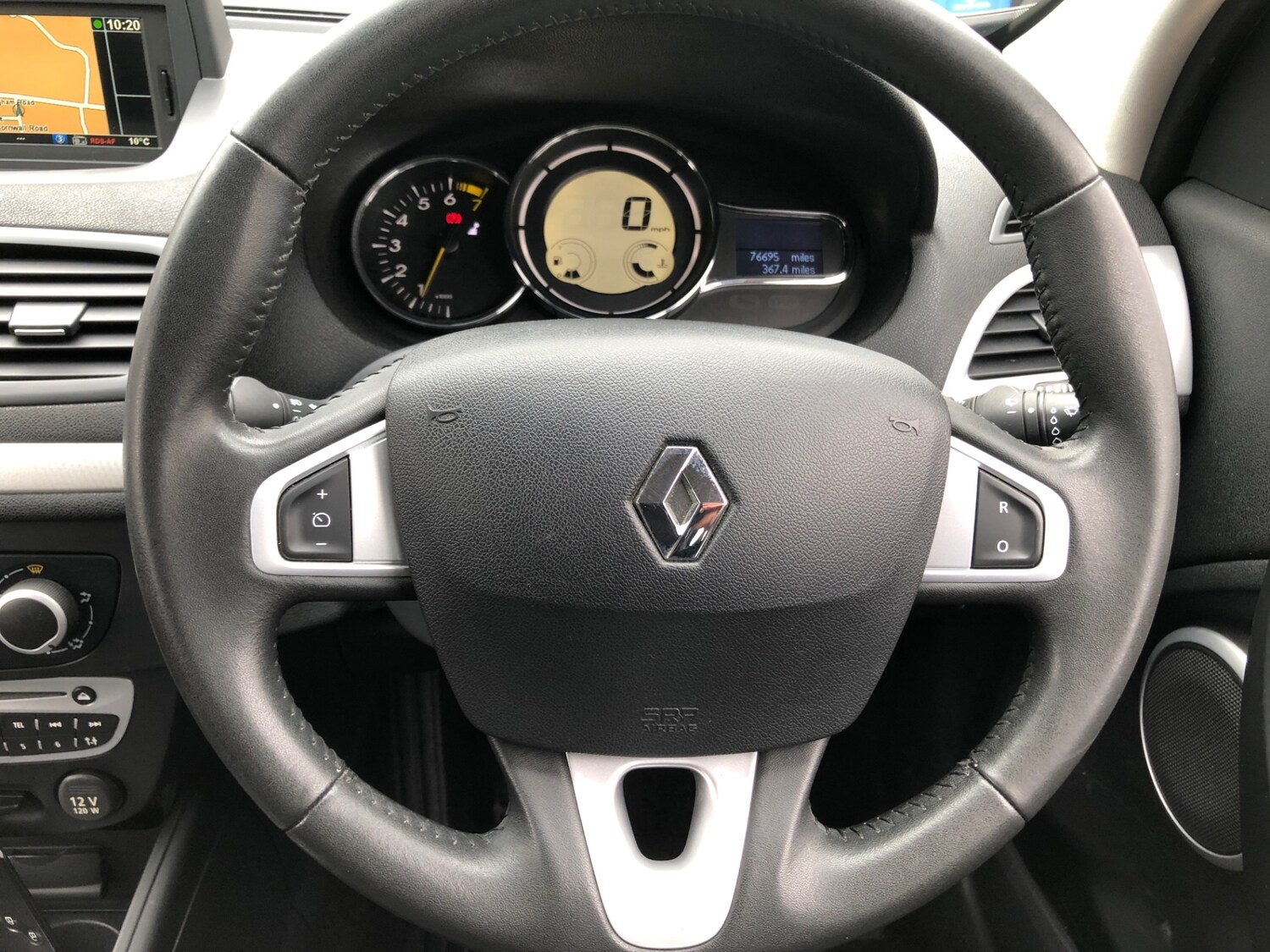 Used Renault Megane 2011 for sale - 77962234: Photo 10