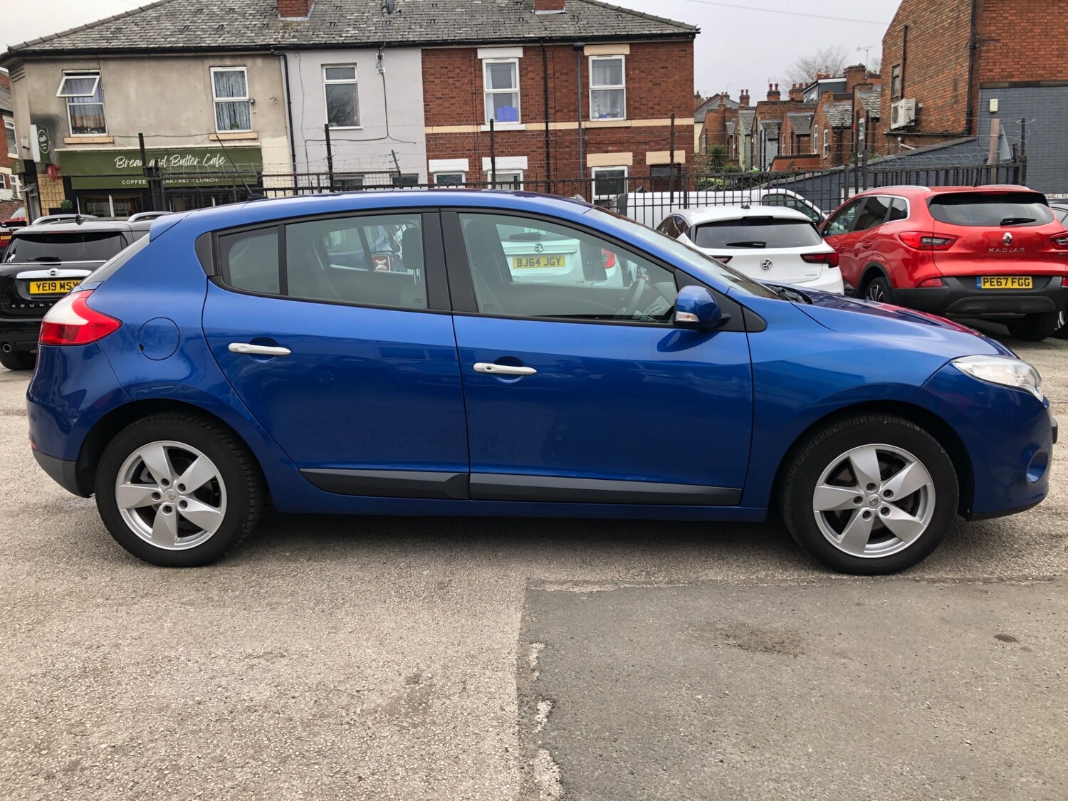 Used Renault Megane 2011 for sale - 77962234: Photo 8