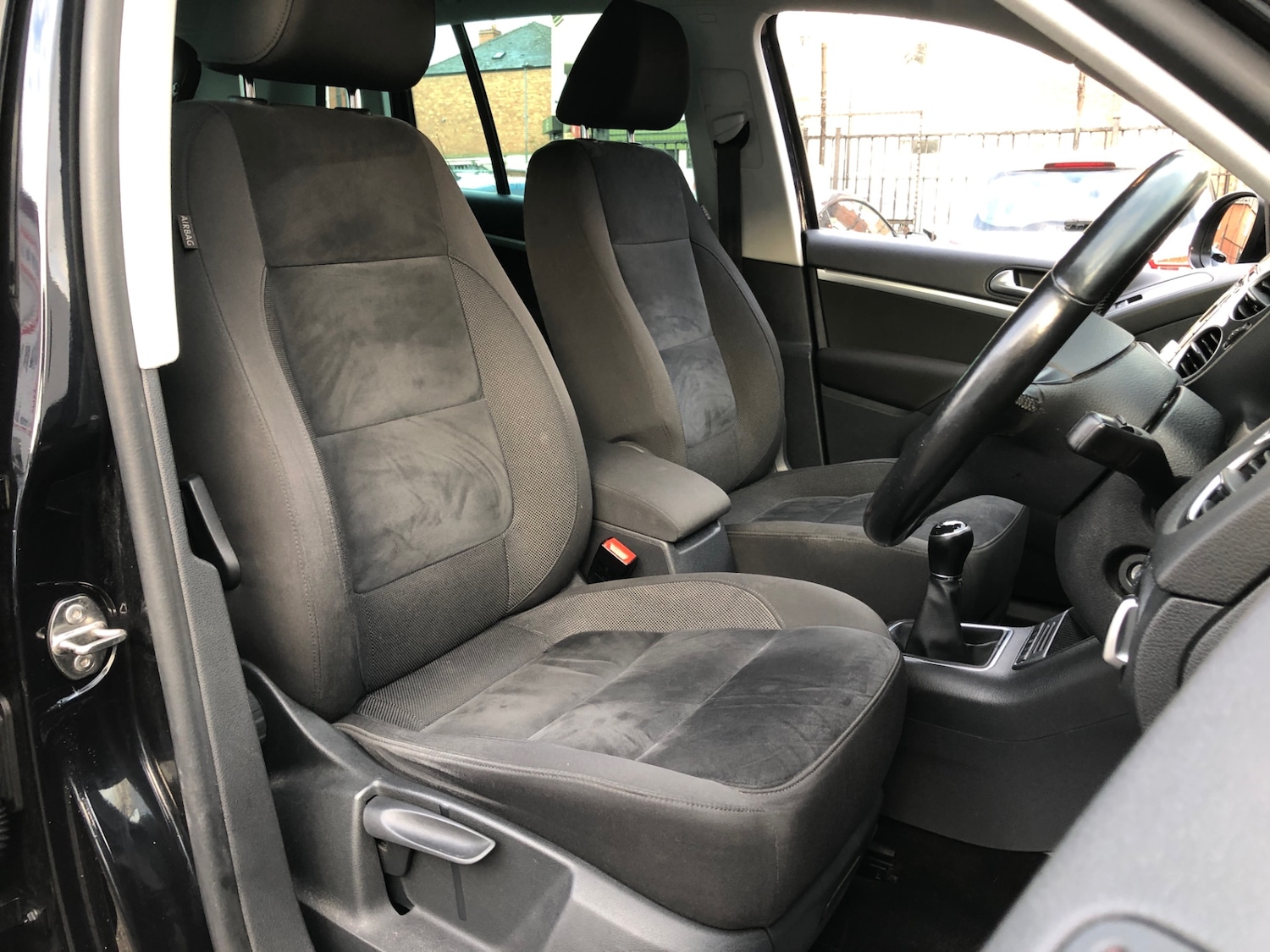 Used Volkswagen Tiguan 2015 for sale - 76507405: Photo 14