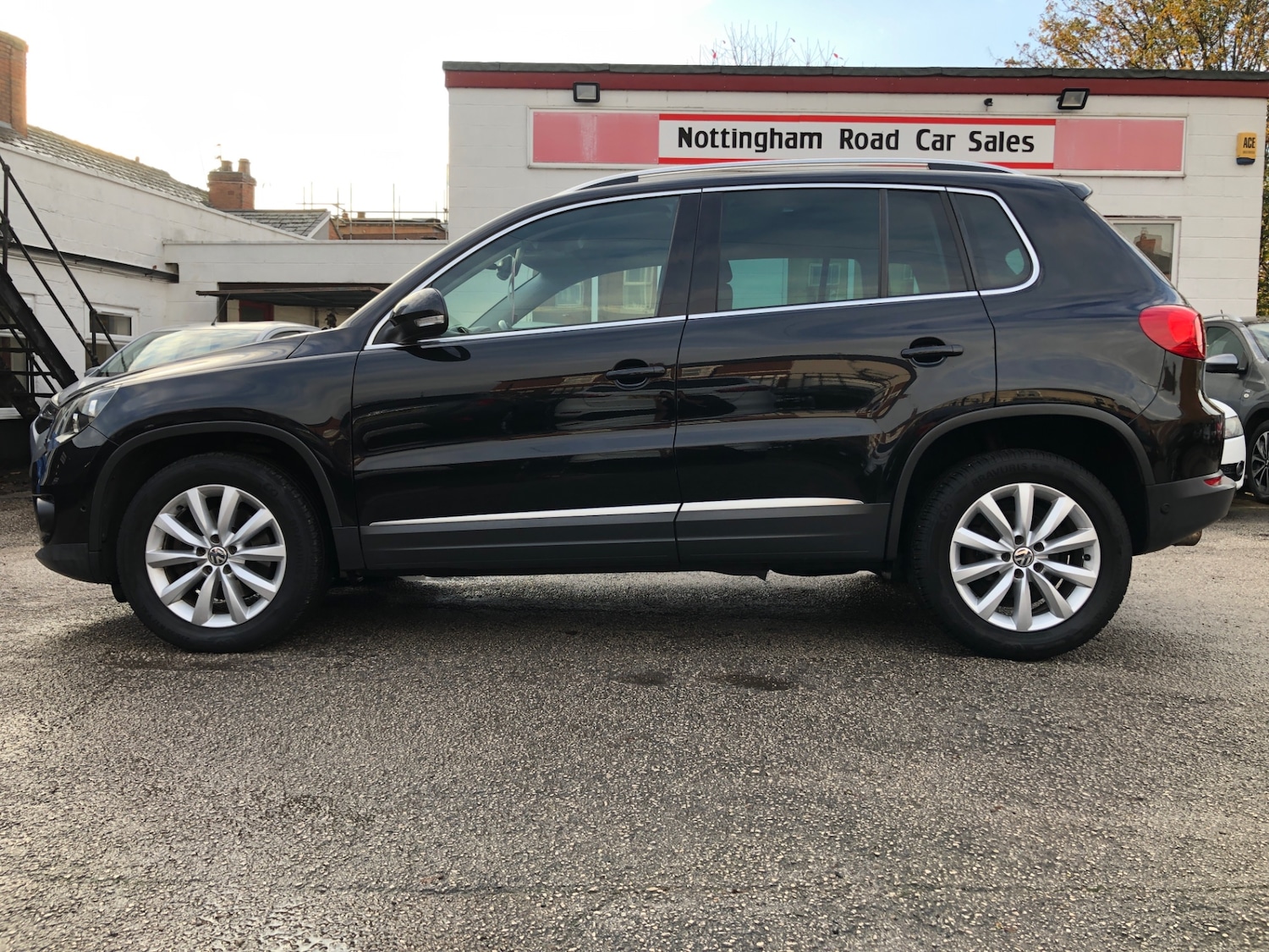Used Volkswagen Tiguan 2015 for sale - 76507405: Photo 4
