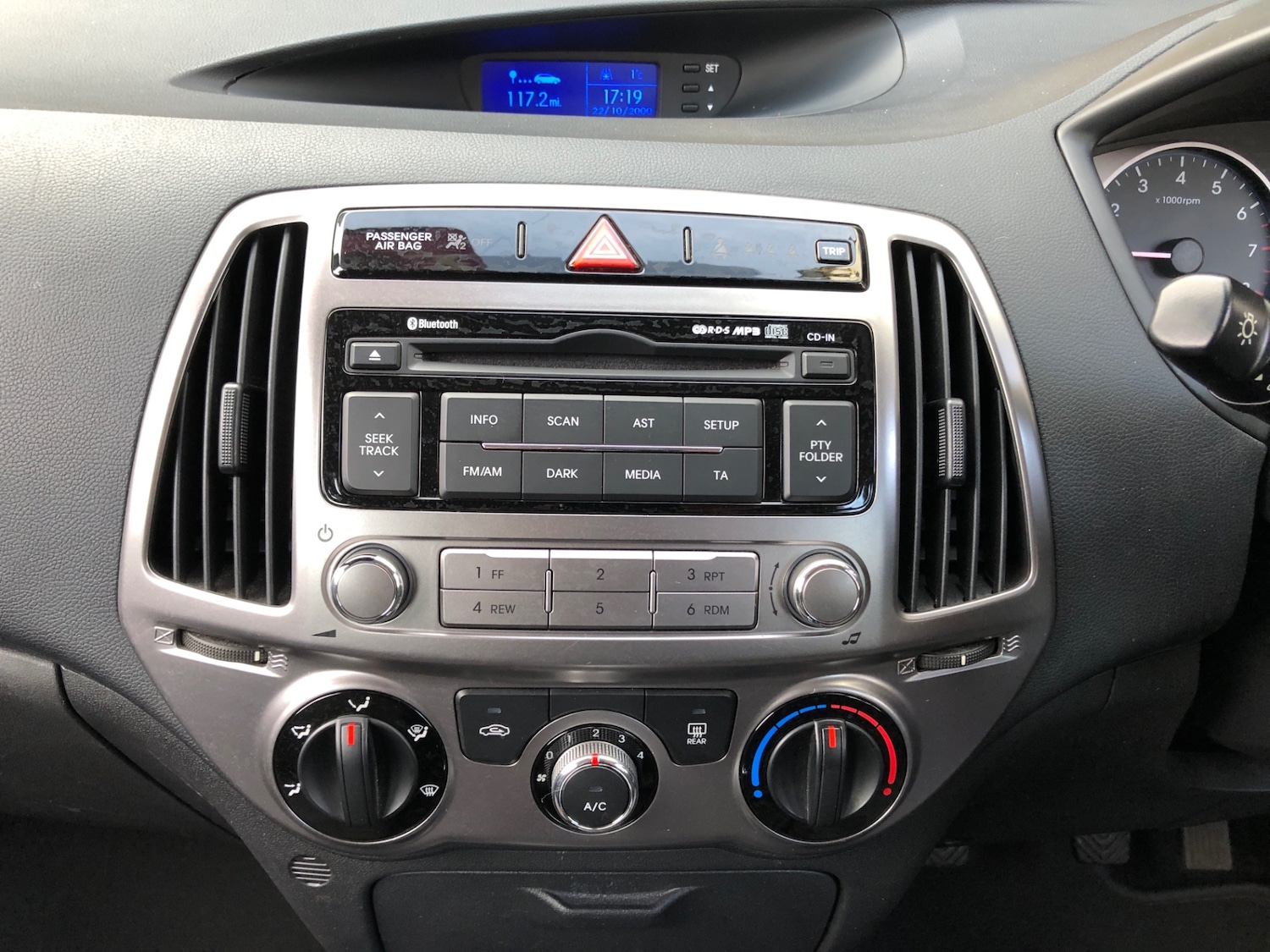 Used Hyundai i20 2013 for sale - 76830778: Photo 13