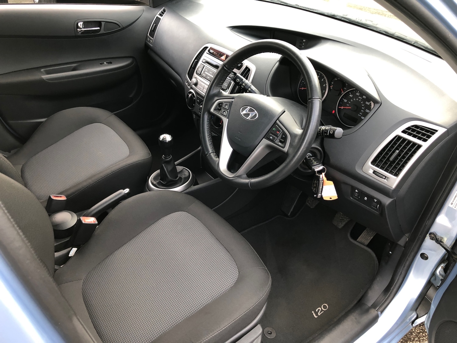 Used Hyundai i20 2013 for sale - 76830778: Photo 14