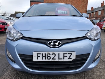 Used Hyundai i20 2013 for sale - 76830778: Photo