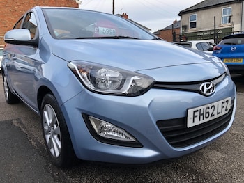 Used Hyundai i20 2013 for sale - 76830778: Photo