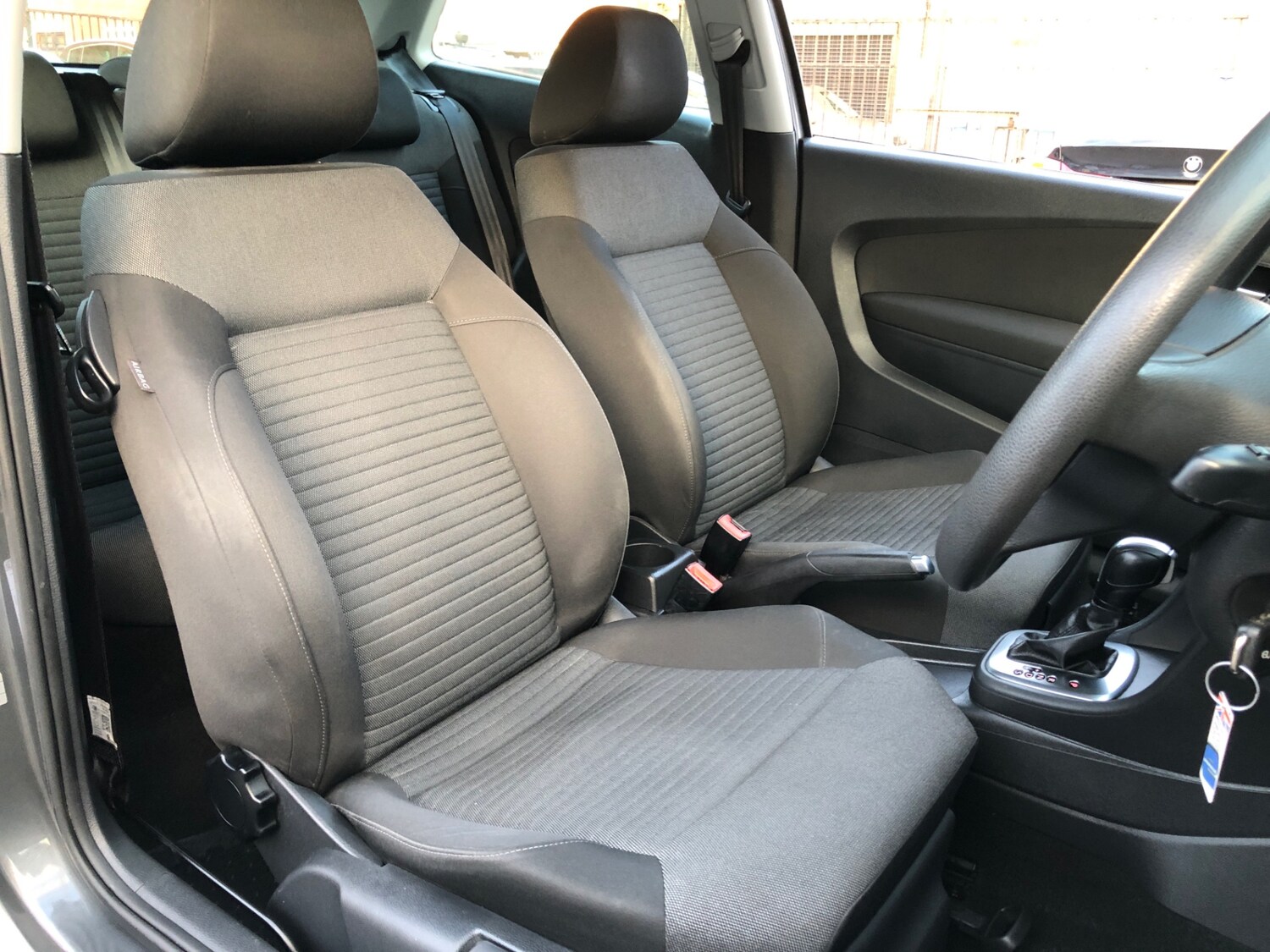 Used Volkswagen Polo 2011 for sale - 77353939: Photo 10