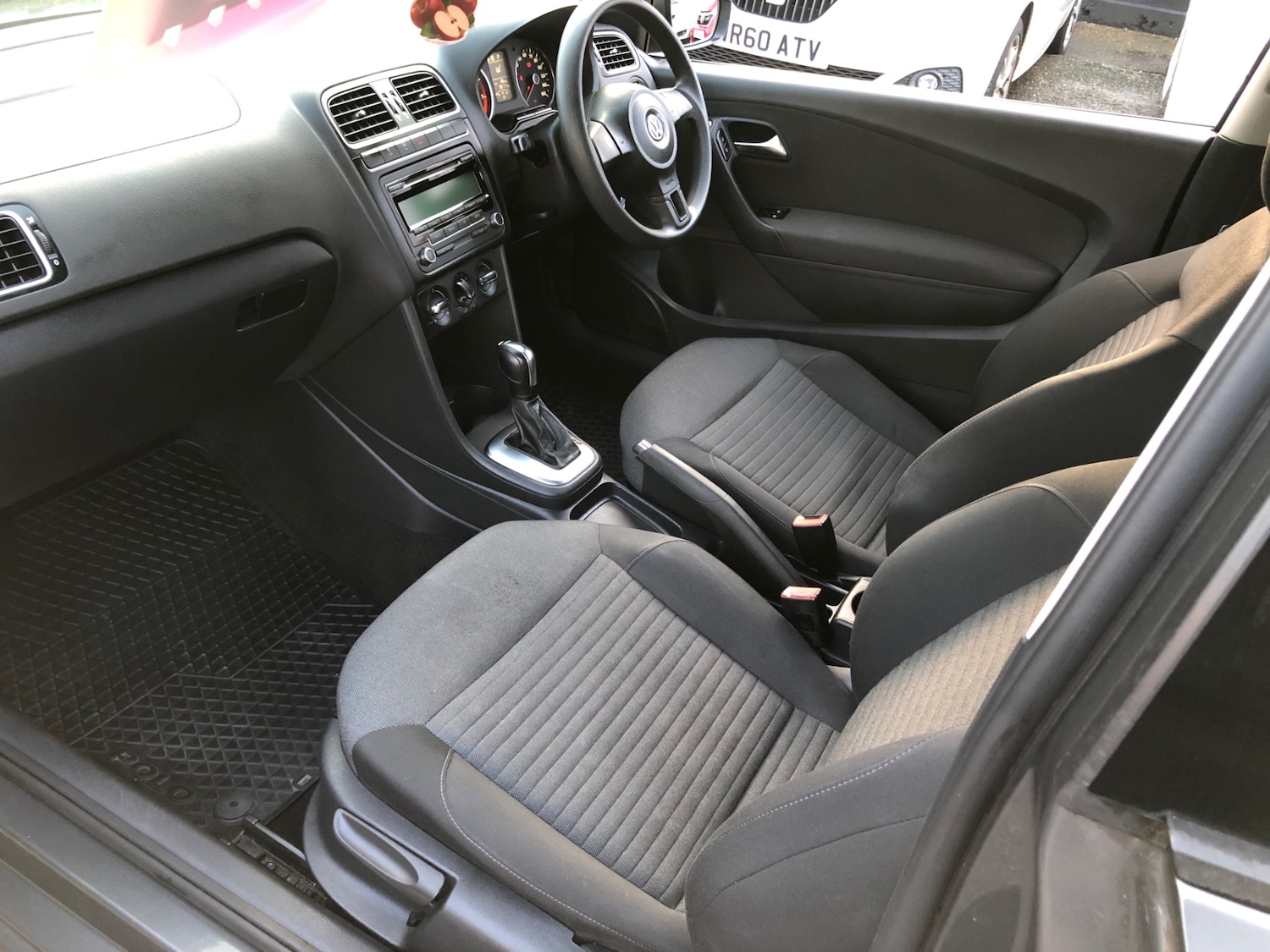 Used Volkswagen Polo 2011 for sale - 77353939: Photo 11