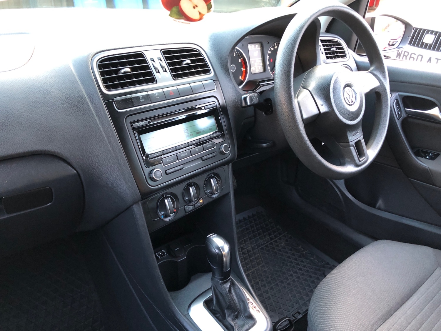 Used Volkswagen Polo 2011 for sale - 77353939: Photo 16