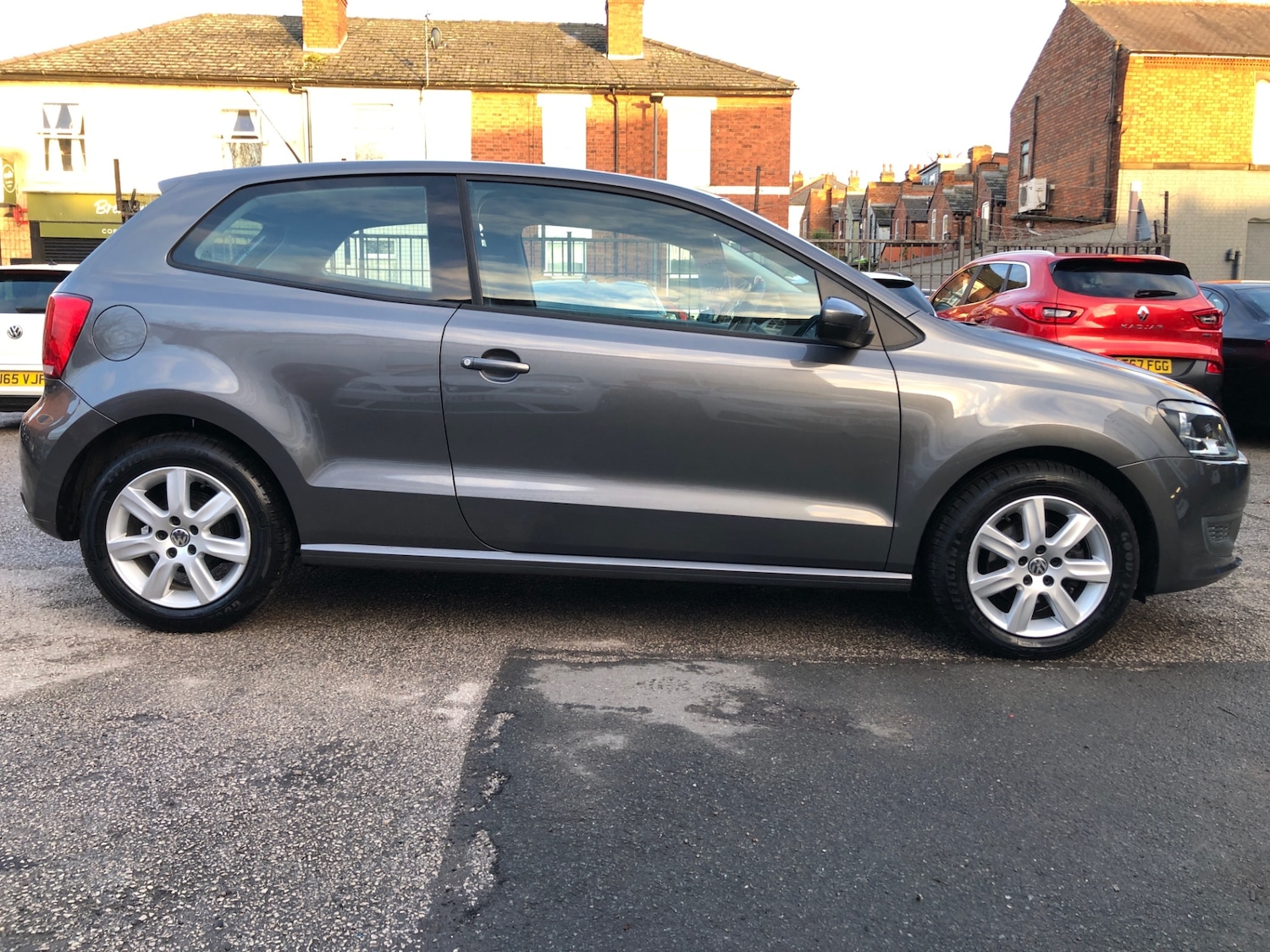 Used Volkswagen Polo 2011 for sale - 77353939: Photo 8