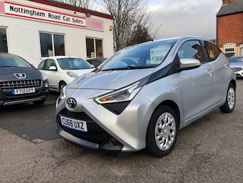 2019 (68) - 1.0 VVT-i X-Play 5dr x-shift