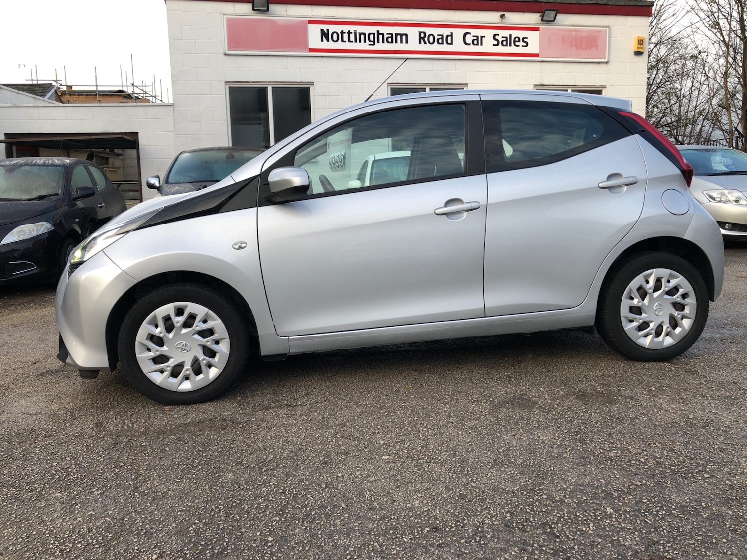 Used Toyota AYGO 2019 for sale - 76718831: Photo 2