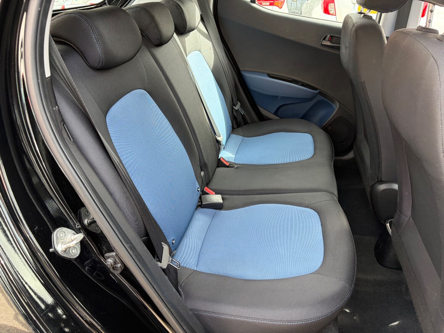 Used Hyundai i10 2014 for sale - 78218040: Photo 17