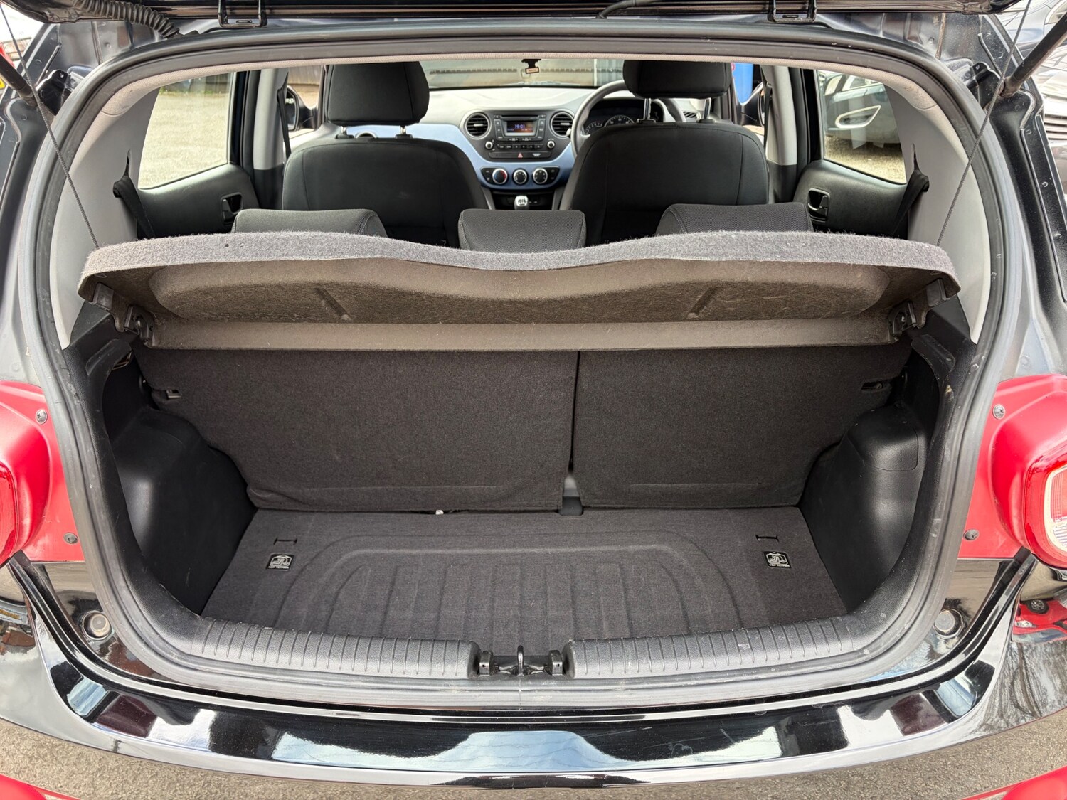 Used Hyundai i10 2014 for sale - 78218040: Photo 18