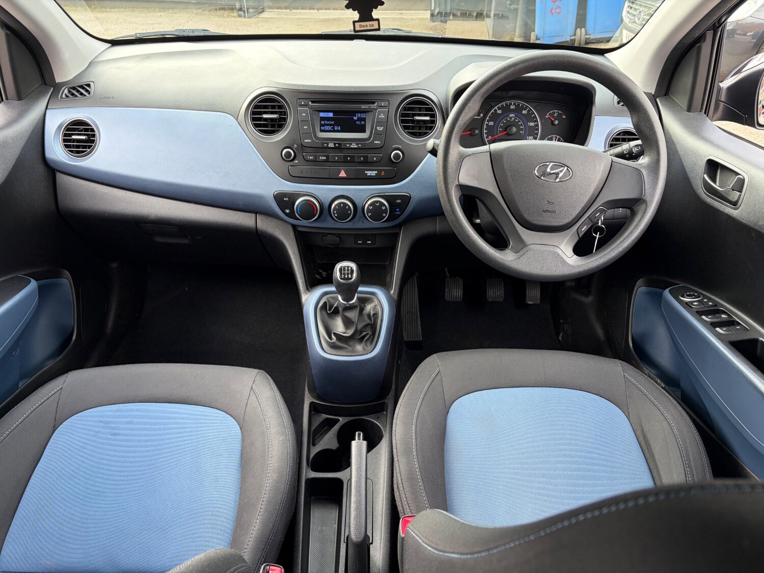 Used Hyundai i10 2014 for sale - 78218040: Photo 9