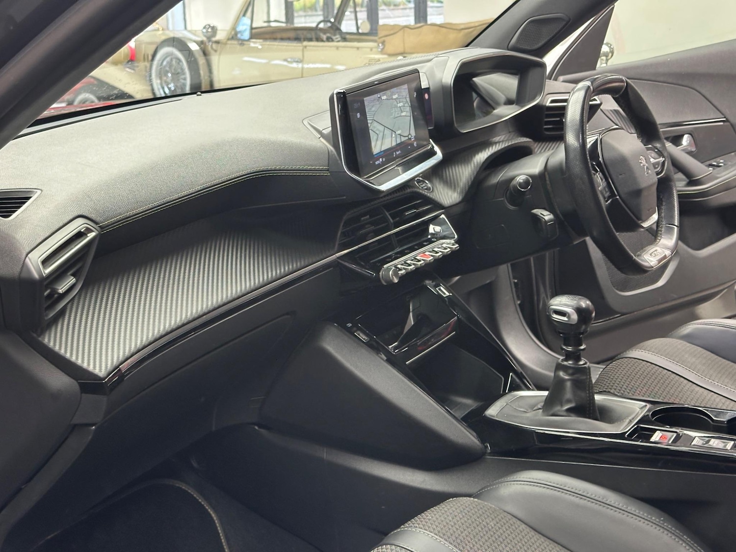 Used Peugeot 2008 2021 for sale - 76584539: Photo 12