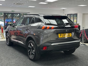 Used Peugeot 2008 2021 for sale - 76584539: Photo