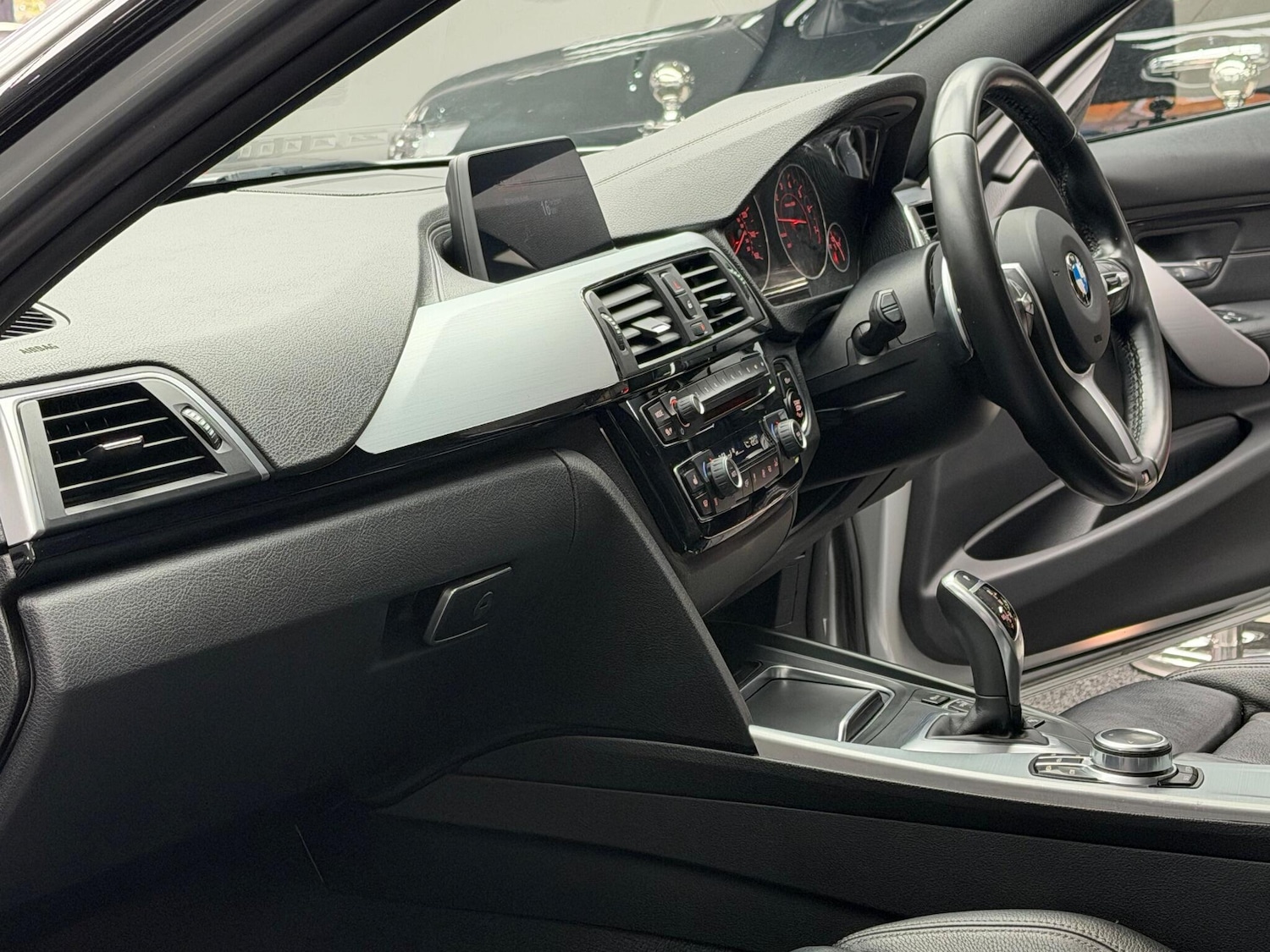 Used BMW 3 Series 2018 for sale - 76964661: Photo 12