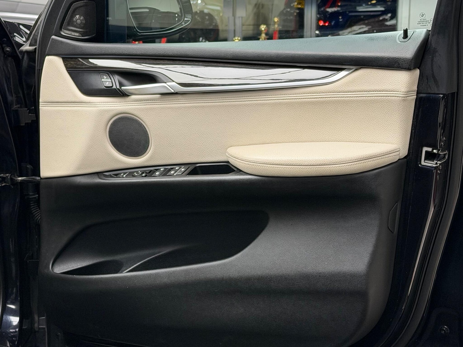 Used BMW X5 2015 for sale - 77015744: Photo 8