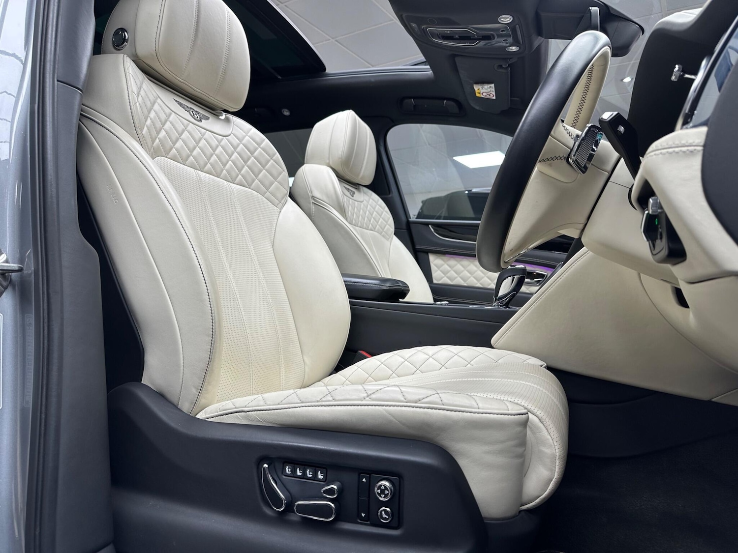 Used Bentley Bentayga 2018 for sale - 76584270: Photo 10