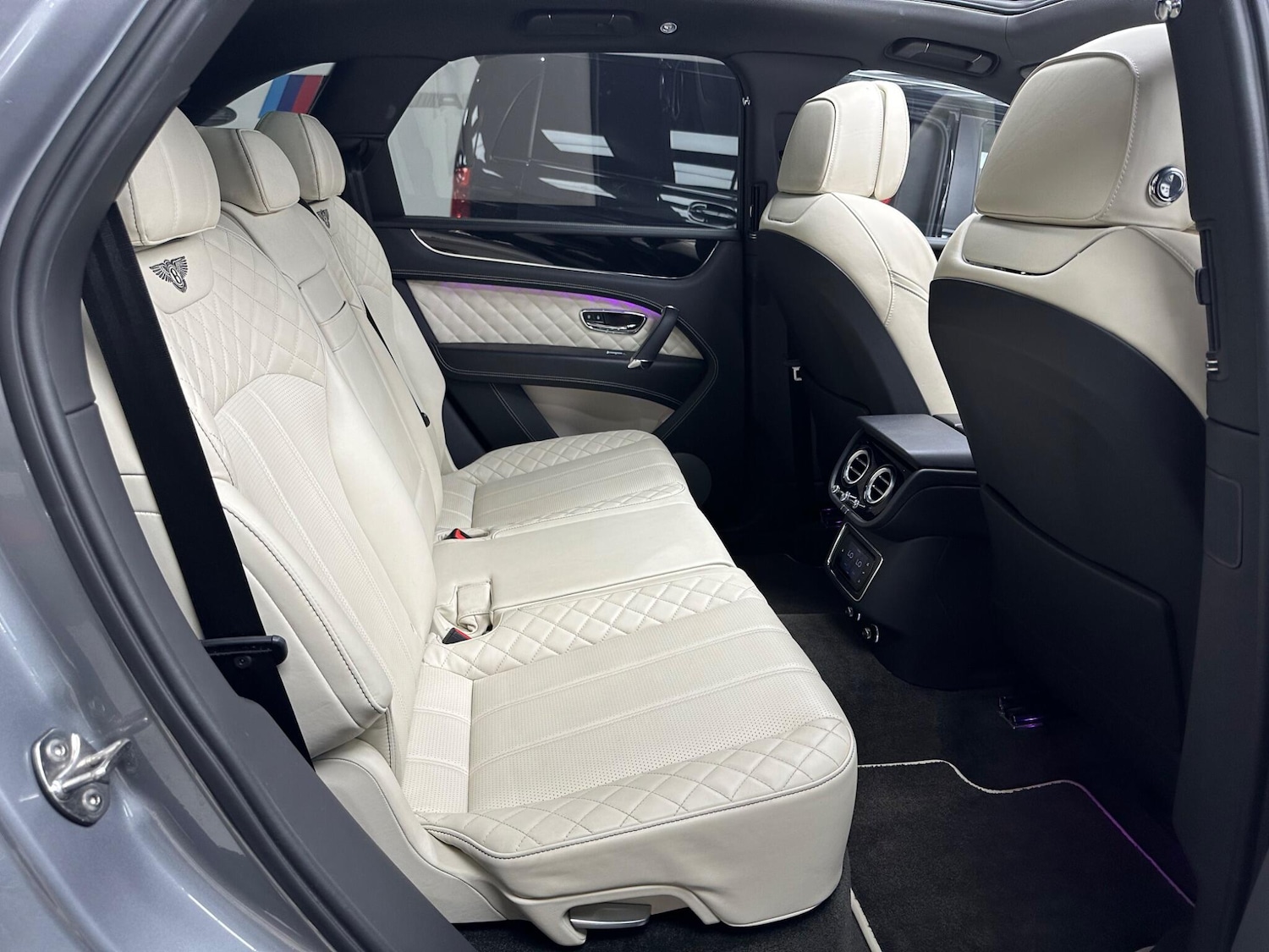 Used Bentley Bentayga 2018 for sale - 76584270: Photo 11