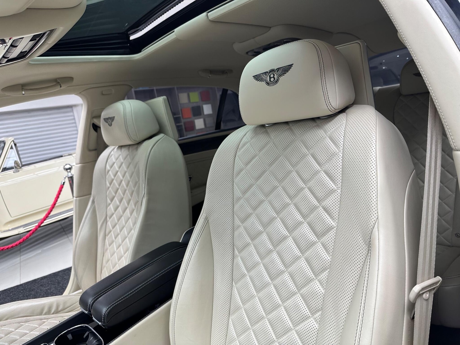 Used Bentley Flying Spur 2017 for sale - 76585149: Photo 16