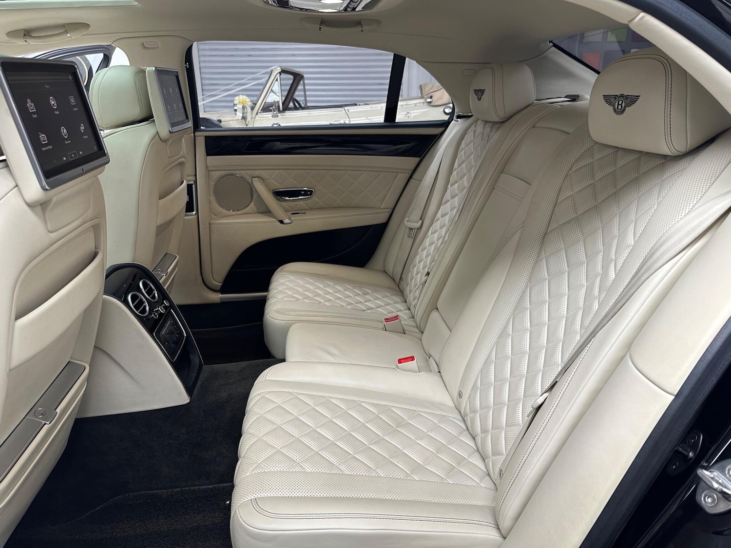 Used Bentley Flying Spur 2017 for sale - 76585149: Photo 17