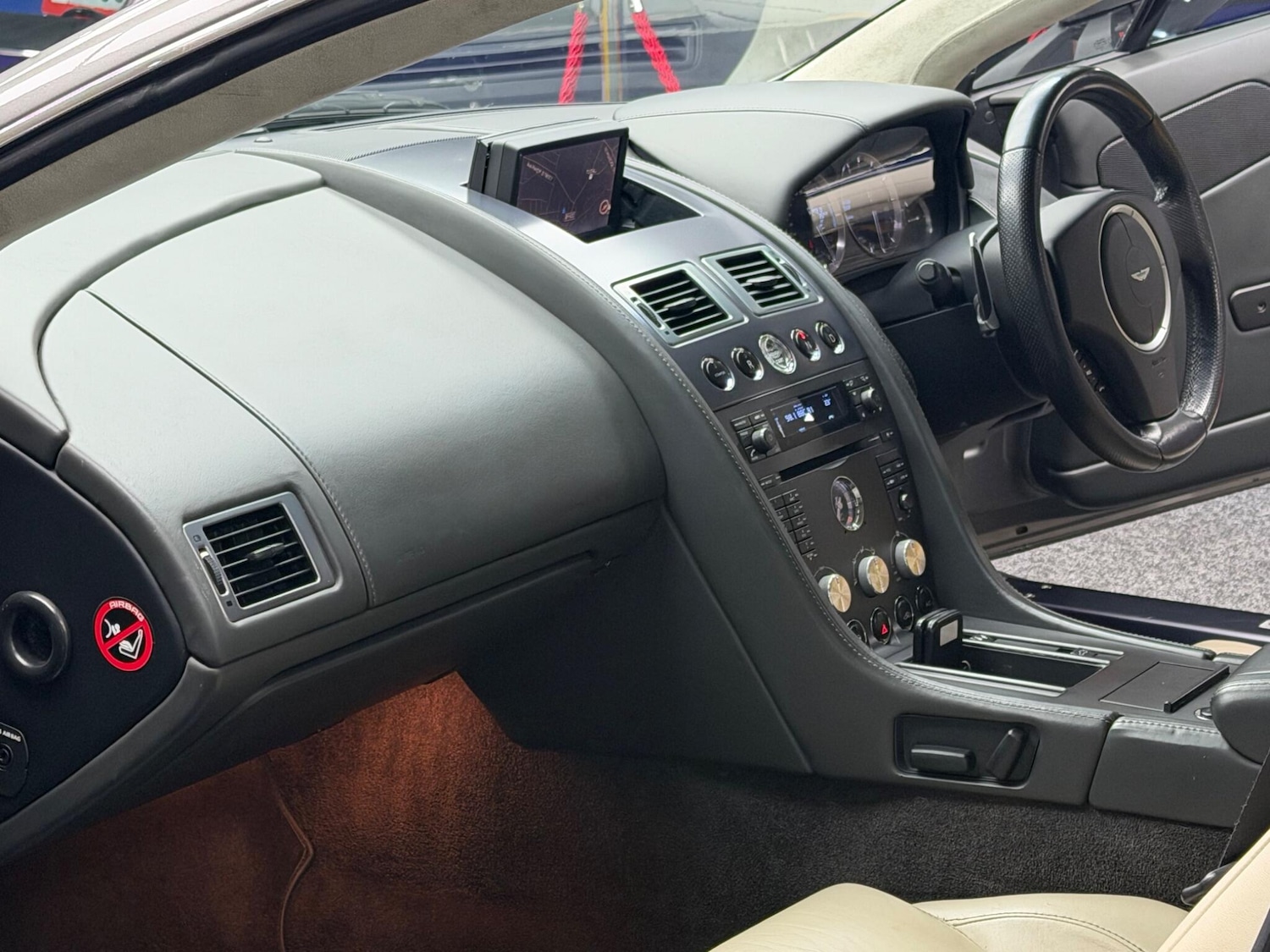 Used Aston Martin Vantage 2007 for sale - 77400592: Photo 11