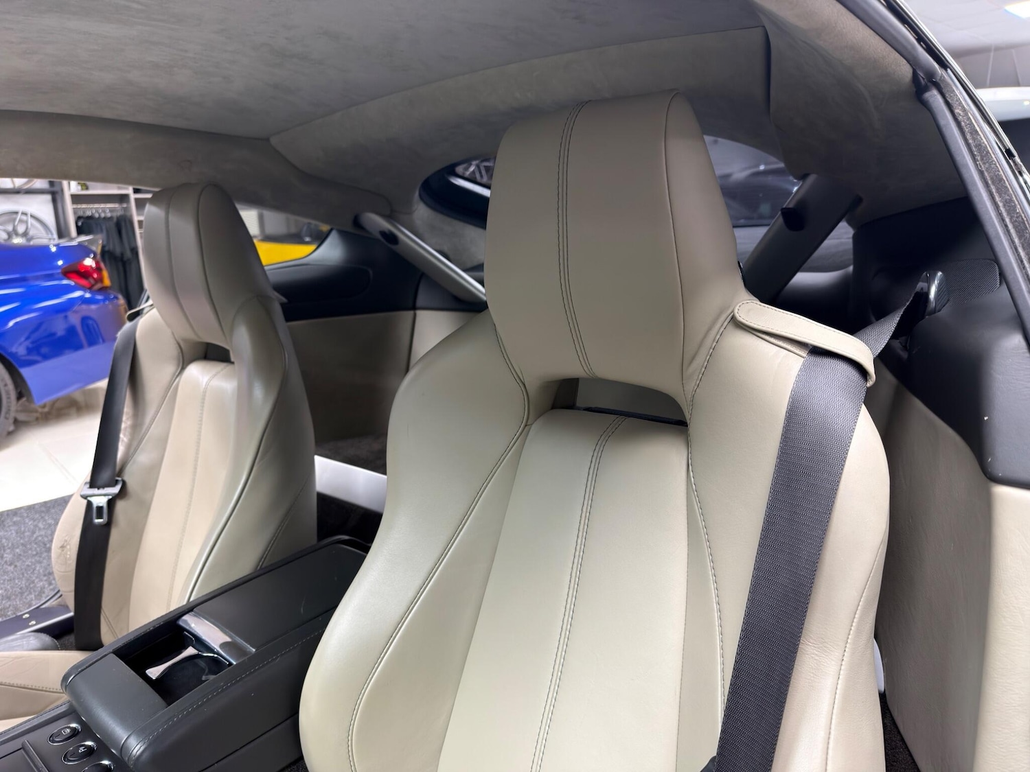 Used Aston Martin Vantage 2007 for sale - 77400592: Photo 12