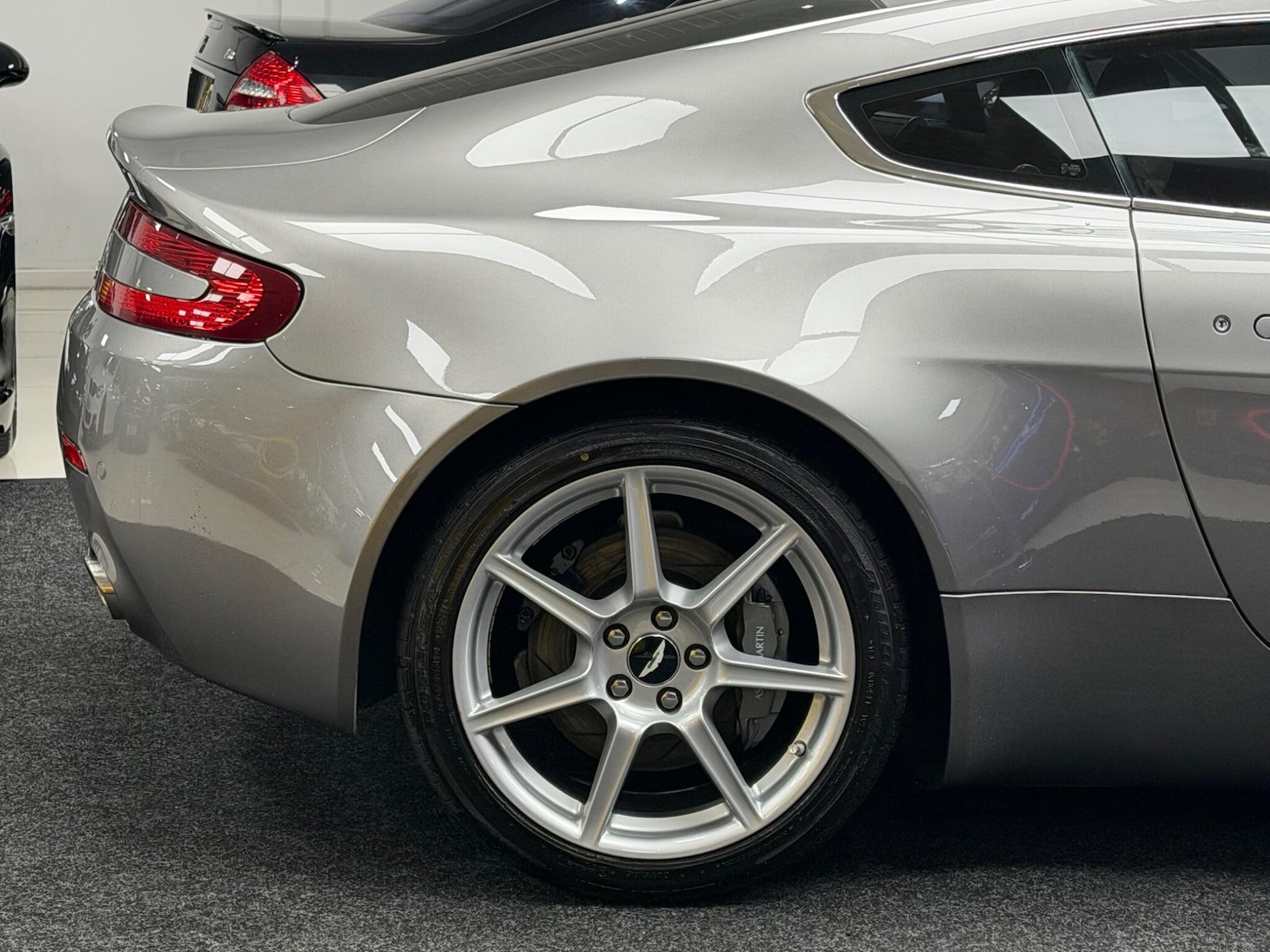 Used Aston Martin Vantage 2007 for sale - 77400592: Photo 17