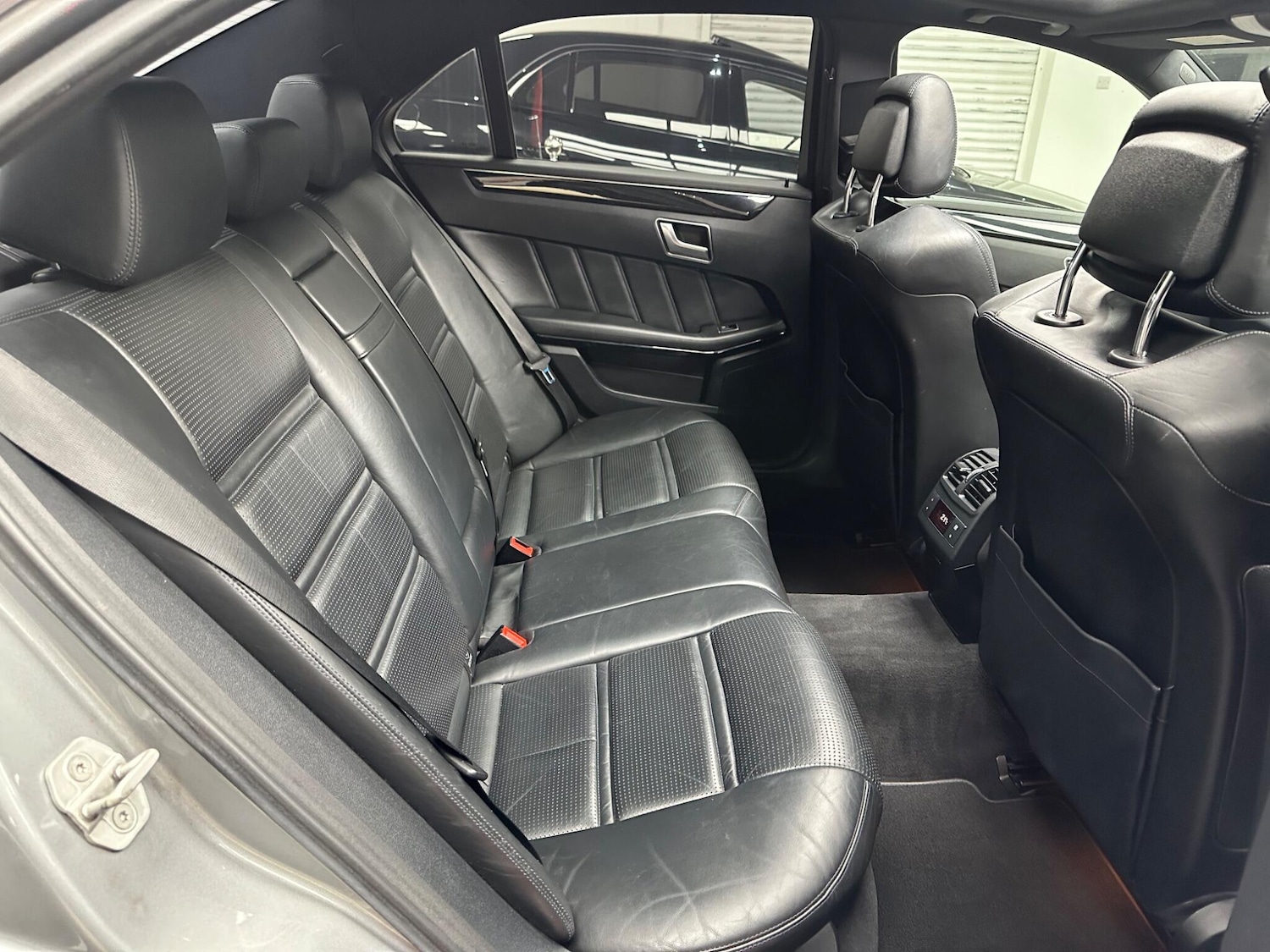 Used Mercedes-Benz E Class 2013 for sale - 76584920: Photo 11