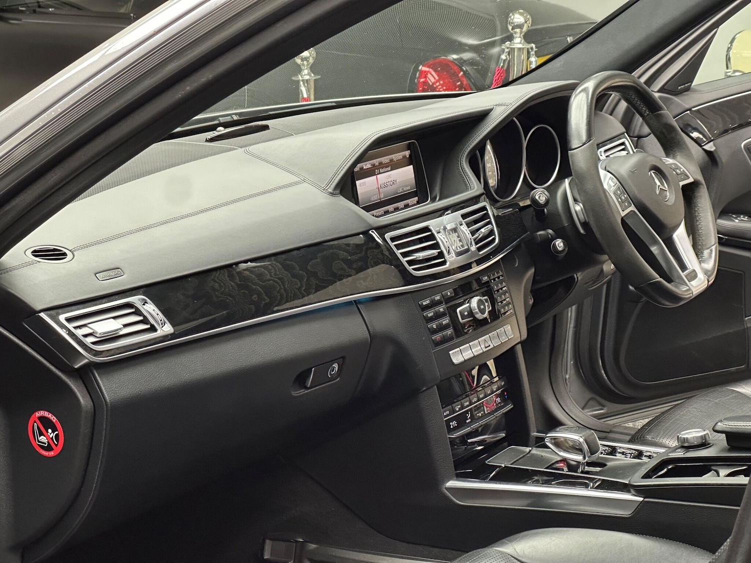 Used Mercedes-Benz E Class 2013 for sale - 76584920: Photo 12