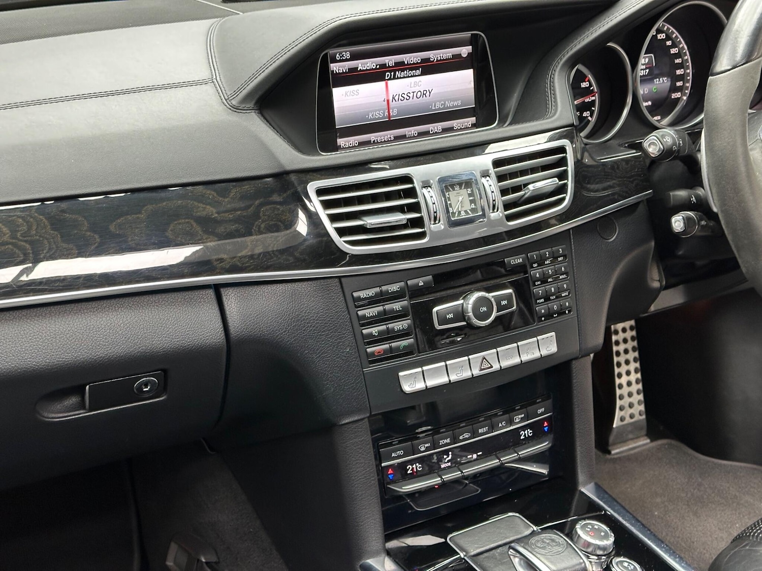 Used Mercedes-Benz E Class 2013 for sale - 76584920: Photo 16