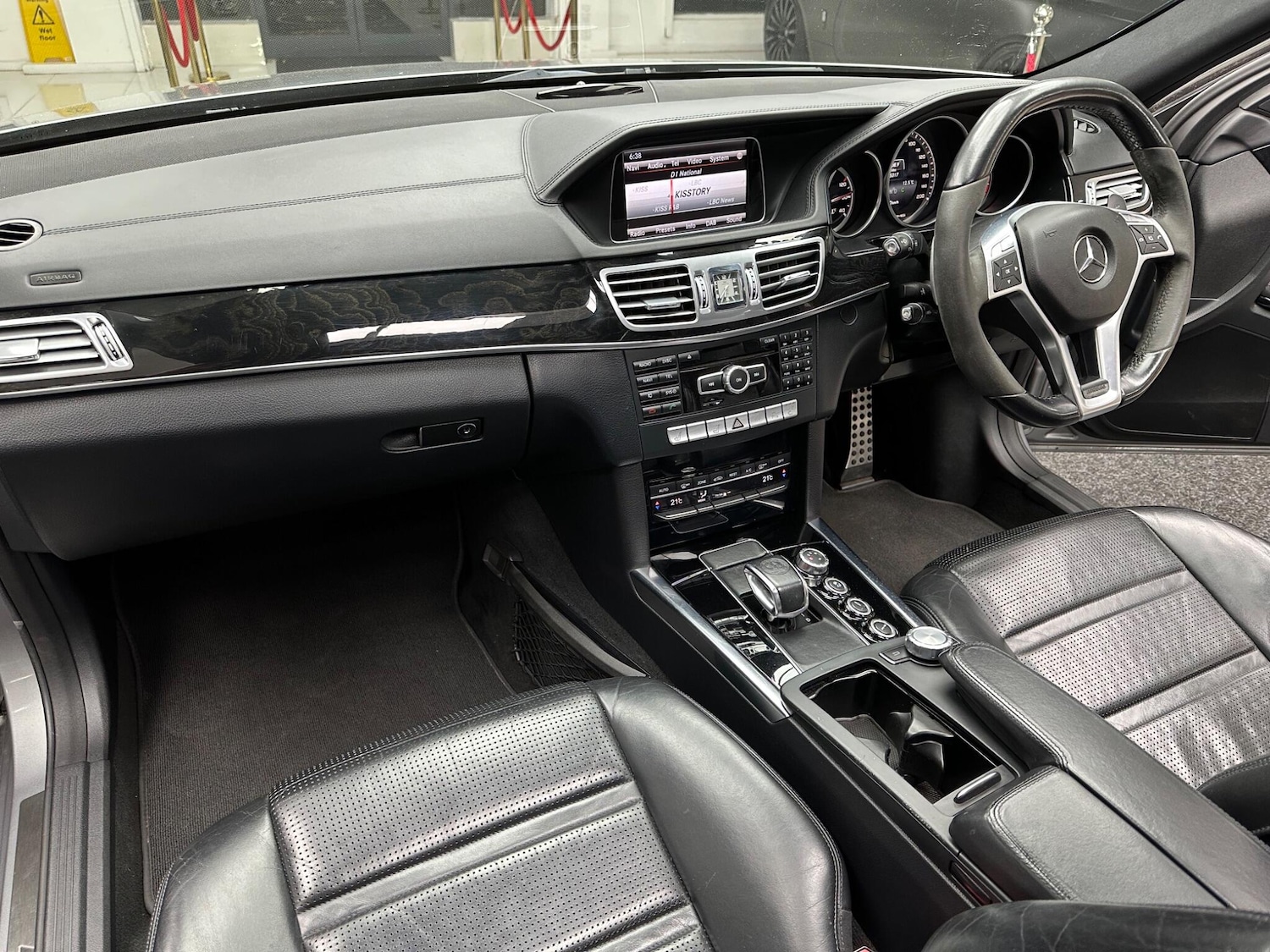 Used Mercedes-Benz E Class 2013 for sale - 76584920: Photo 17