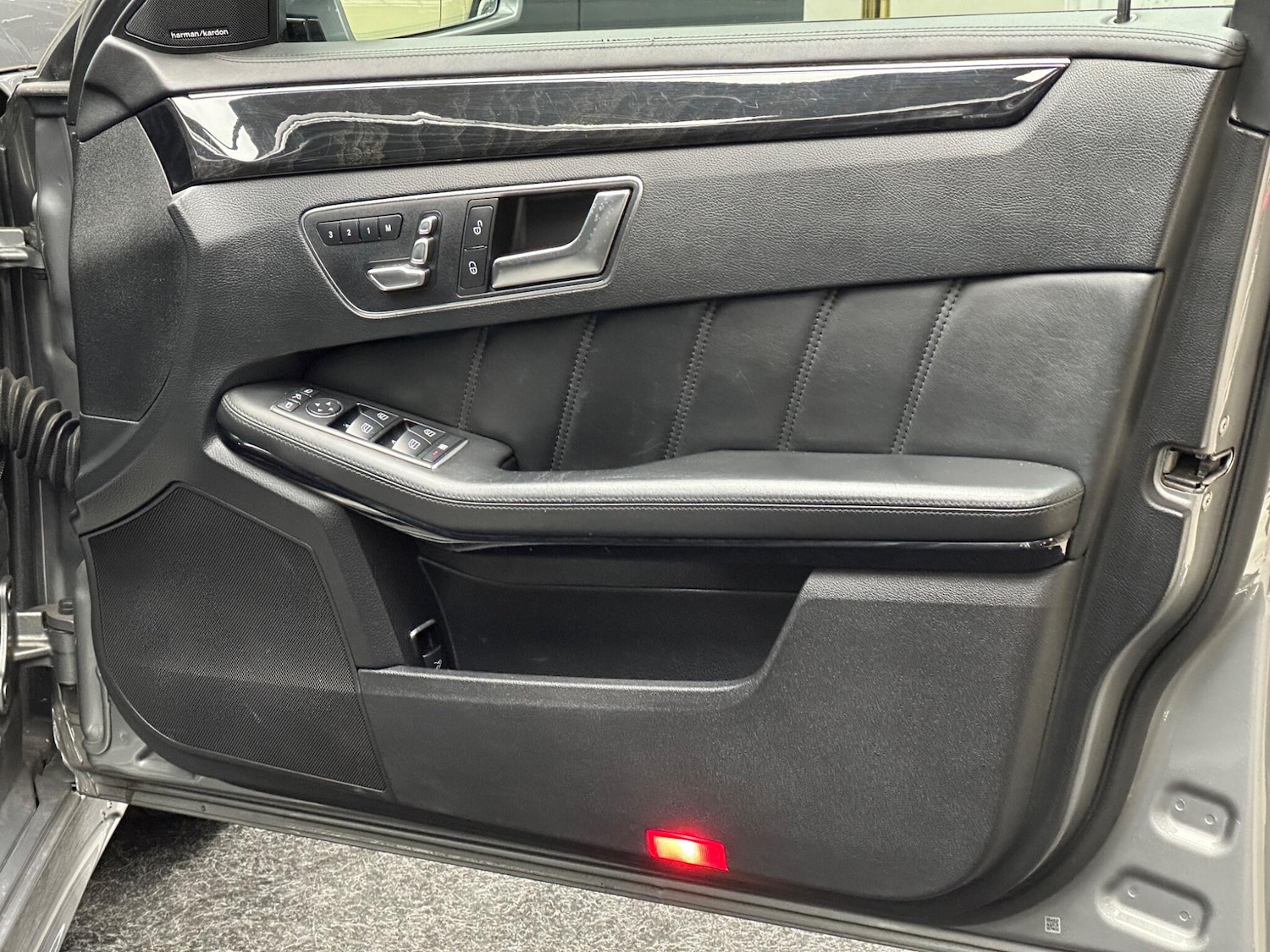 Used Mercedes-Benz E Class 2013 for sale - 76584920: Photo 8