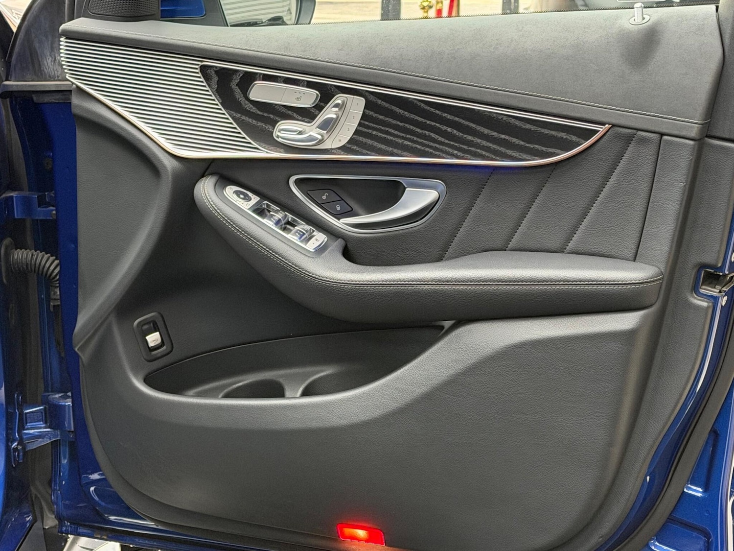 Used Mercedes-Benz EQC 2022 for sale - 78020453: Photo 8