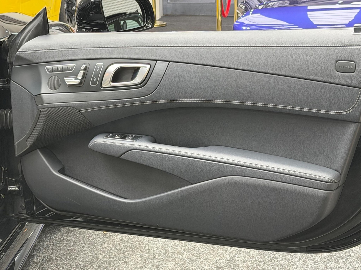 Used Mercedes-Benz SL for sale - 77425462: Photo 8