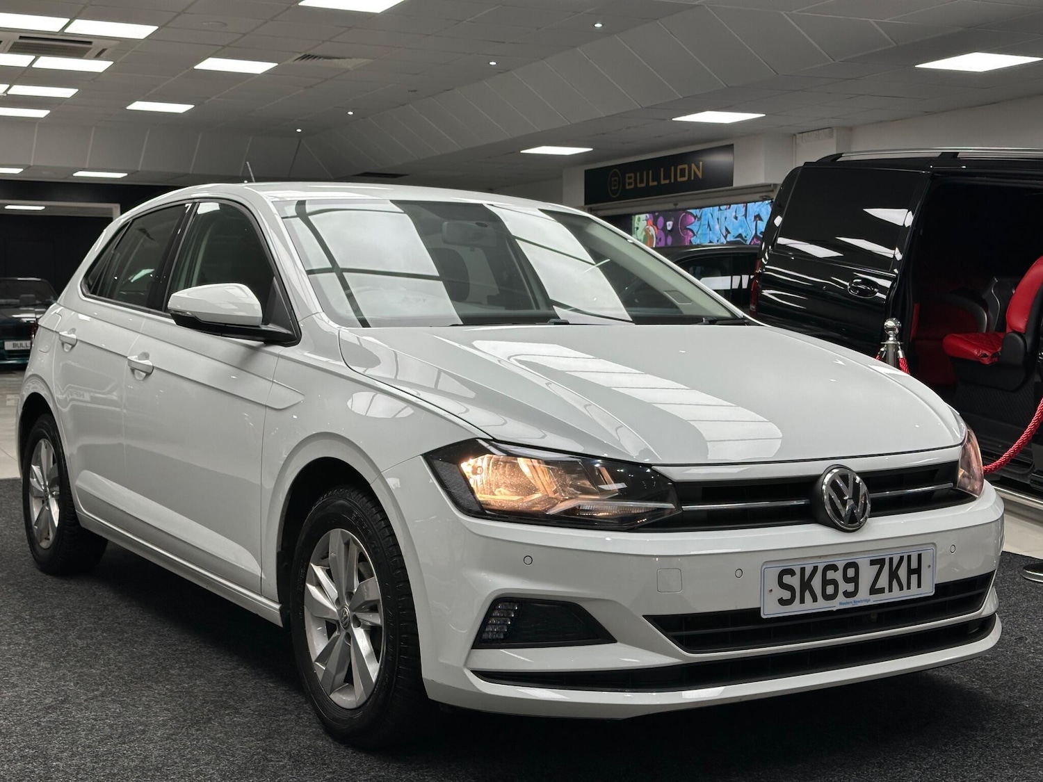 Used Volkswagen Polo 2019 for sale - 76585306: Photo 1