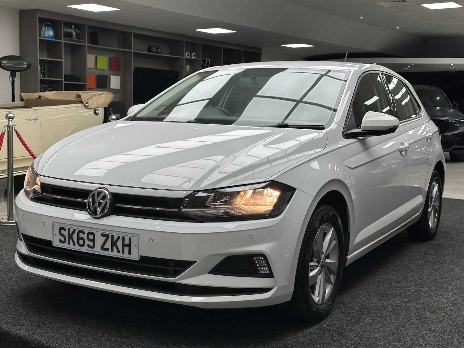 Used Volkswagen Polo 2019 for sale - 76585306: Photo 2